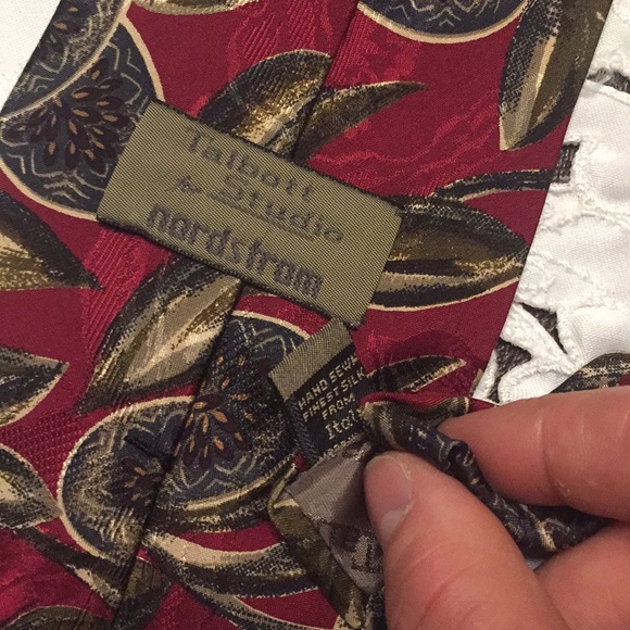 Beautiful Talbots for studio tie - Picture 4 of 4